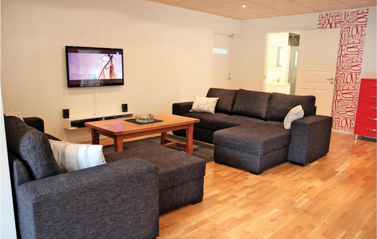 2 Bedroom Cozy Apartment In Habo Mullsjö 外观 照片